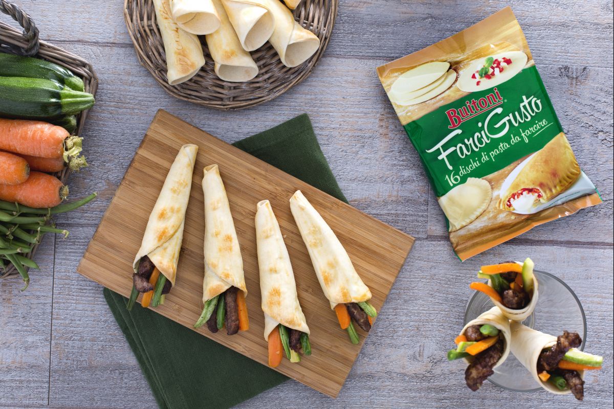 Conos con tiras de ternera y verduras crujientes