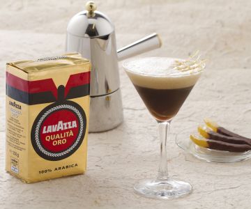 Café shakerato al limón