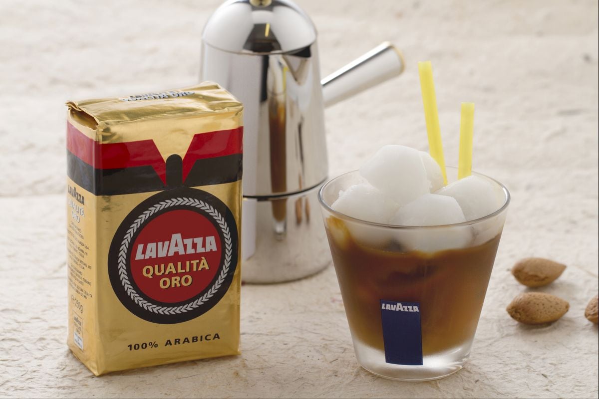 Café frío en hielo de almendra