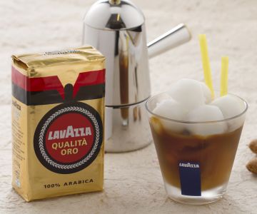 Café frío en hielo de almendra