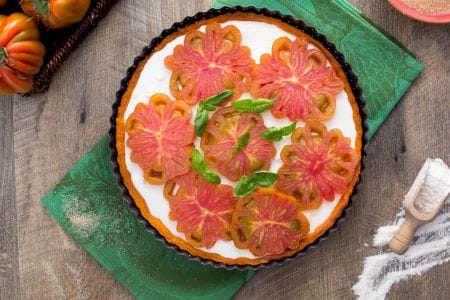 Tarta salada de tomate con stracciatella