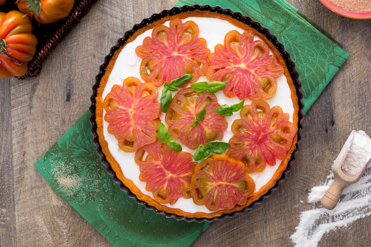 Tarta salada de tomate con stracciatella