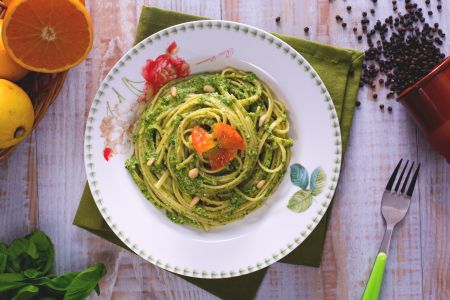 Bavette con pesto de cítricos