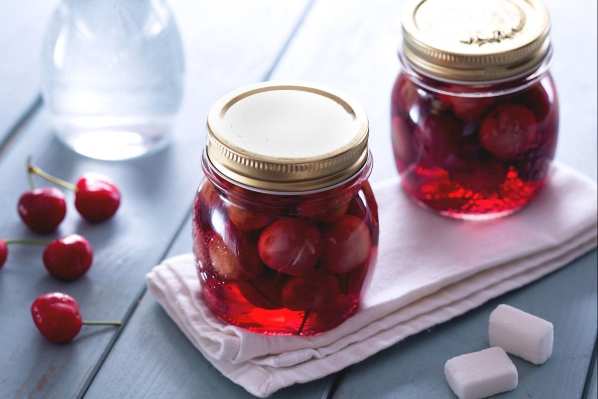 Cerezas en aguardiente
