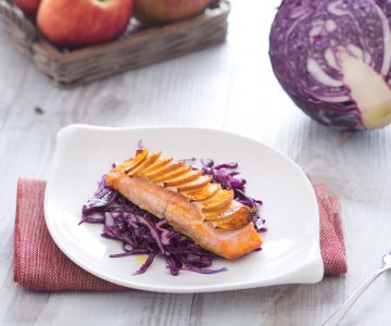 Salmón con manzanas