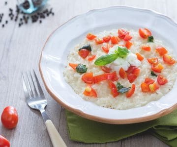 Risotto mozzarella de búfala y tomates cherry