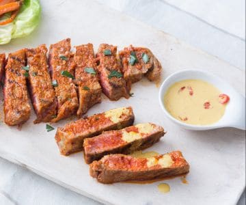 Tagliata de ternera con dos currys