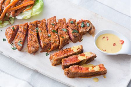 Tagliata de ternera con dos currys