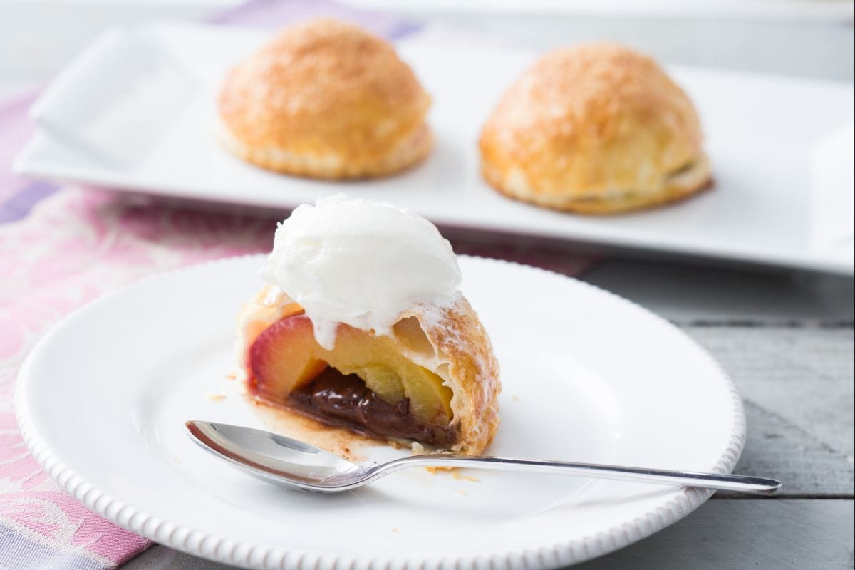 Melocotones en hojaldre