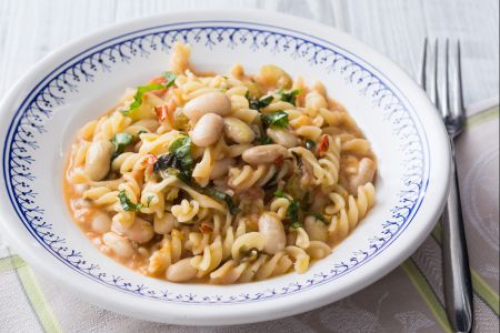 Pasta y alubias de verano