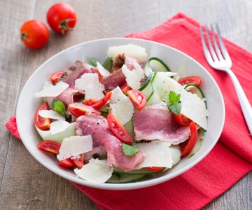 Ensalada de ternera especiada y Grana Padano