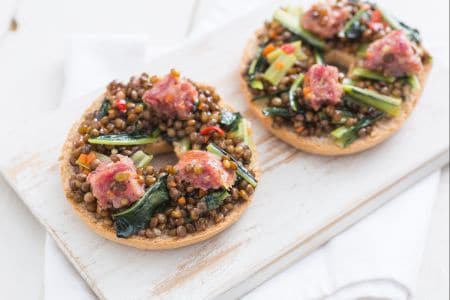 Friselle con cotechino y lentejas