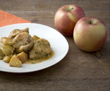 Pollo al curry con manzanas