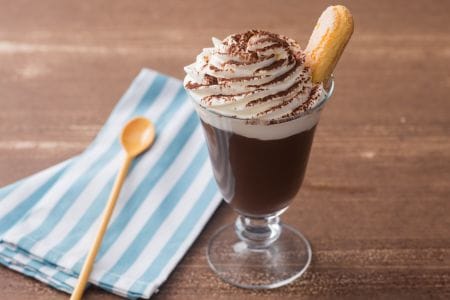 Chocolate caliente al café