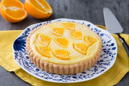 Tarta con crema de naranja