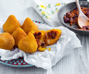 Arancini con ragú de frijoles