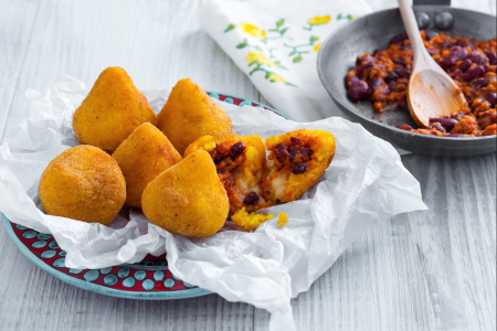 Arancini con ragú de frijoles