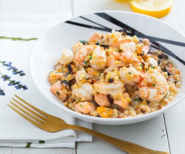 Fregola con ragú de pescado