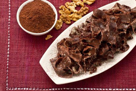 Tallarines de cacao, nueces y gorgonzola