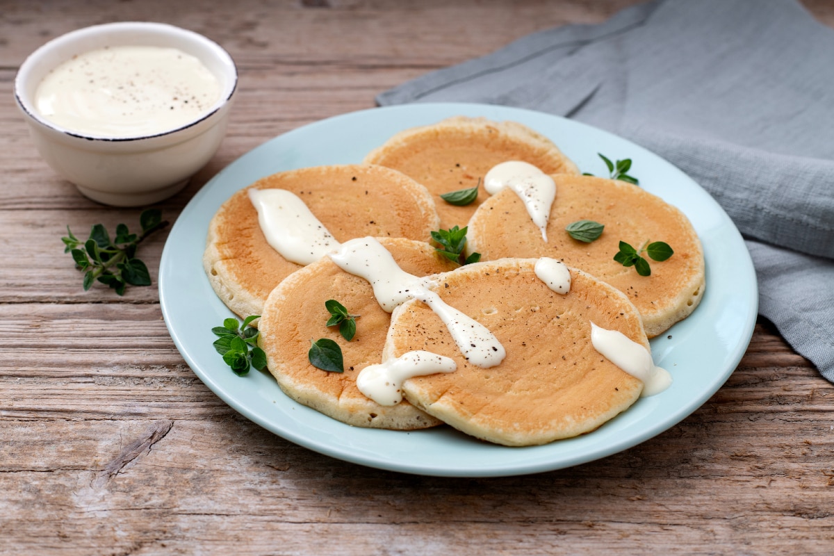 Pancakes salados con salsa de Grana Padano DOP