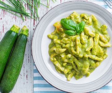 Pollo con crema de calabacines