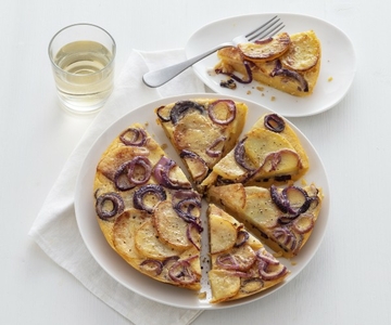 Falsa tortilla con patatas y cebollas