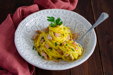 Tagliolini al salmón