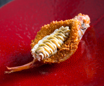 Salmonetes fritos con mantequilla de anchoas