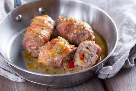 Rollos de carne y panceta