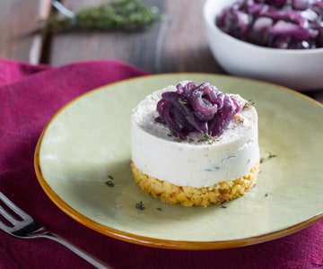 Mini cheesecake saladas con cebollas