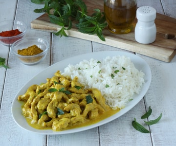 Tiras de pollo al curry
