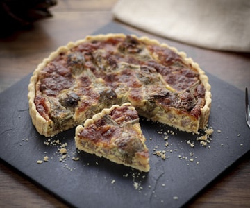 Quiche de alcachofas y salchicha