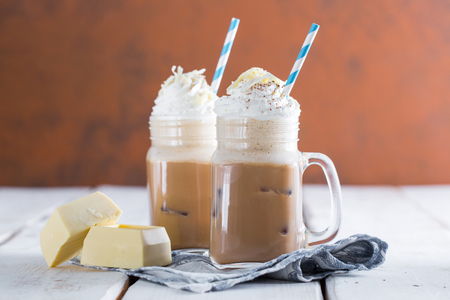 Chocolate blanco fundente fácil de preparar