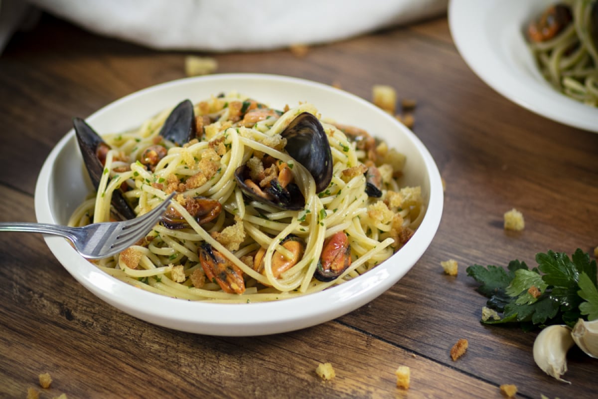 Pasta mejillones y migas