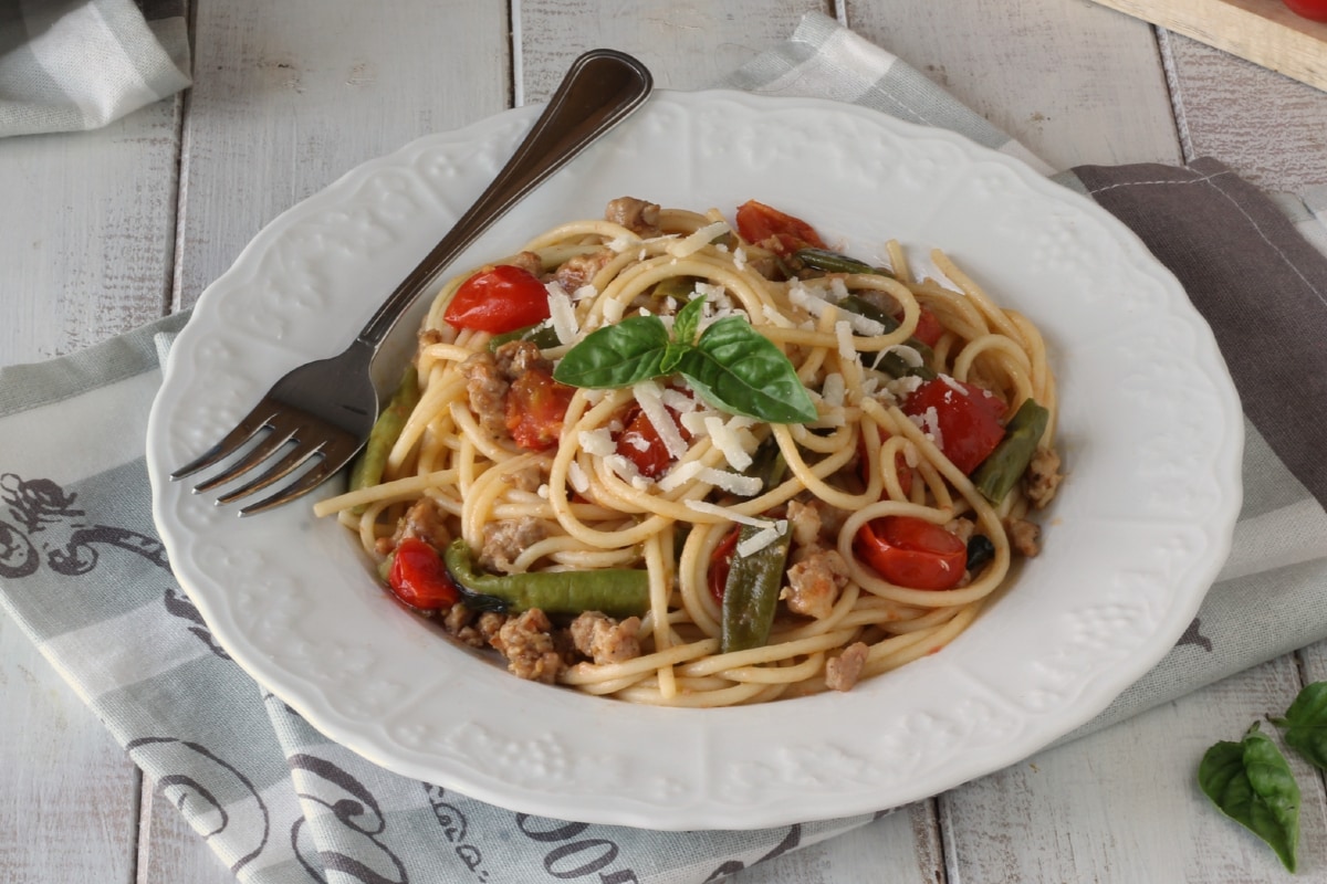 Pasta friggitelli y salchicha