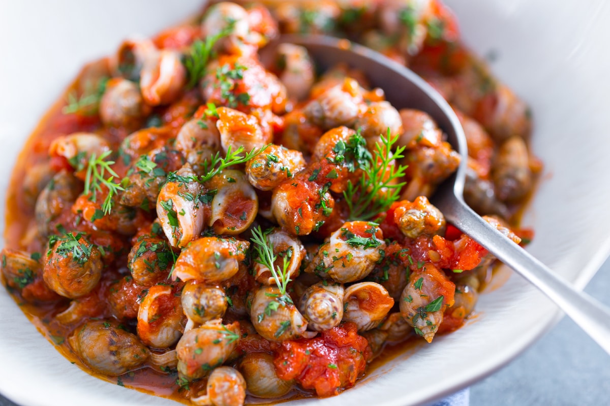 Caracoles de mar guisados
