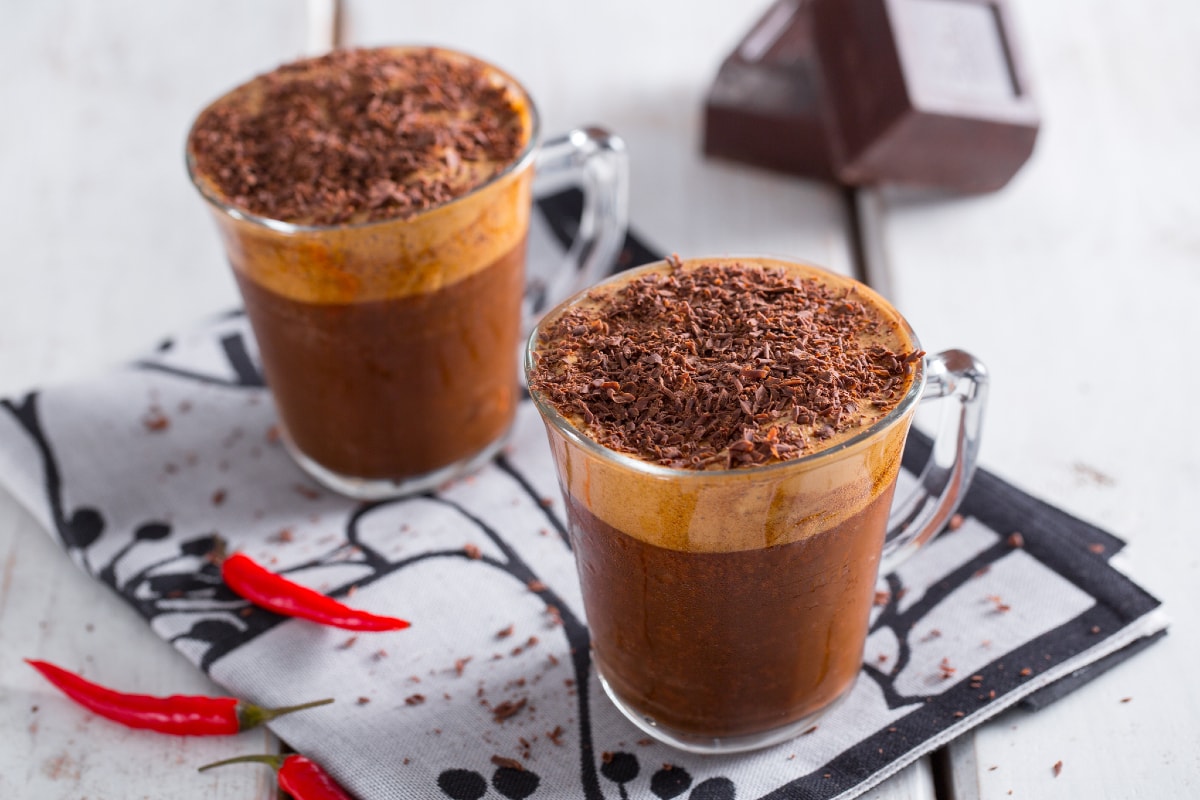 Café con chocolate, chile y vainilla especiado y cremoso