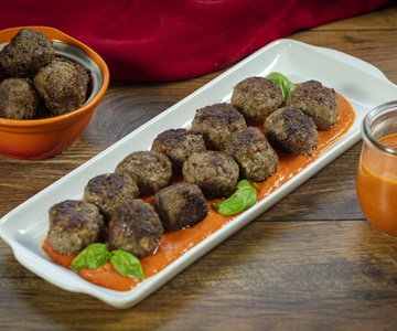 Albóndigas con salsa de pimientos