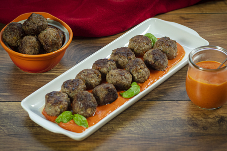 Albóndigas con salsa de pimientos