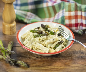 Pasta con ricotta y espárragos
