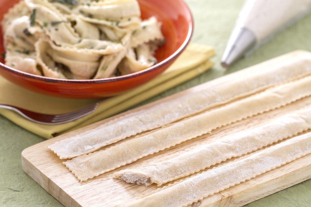 Tallarines rellenos de carne y ricotta