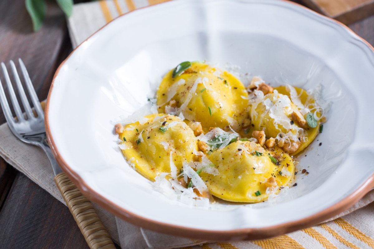 Raviolis rellenos de pintada y Grana Padano