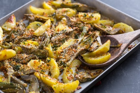 Alcachofas y patatas