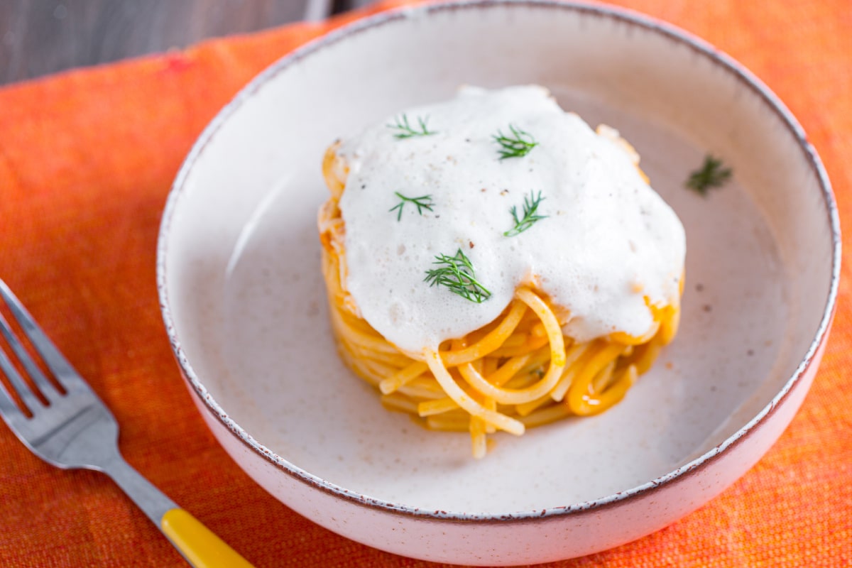 Spaghettone al ragú de salmonetes