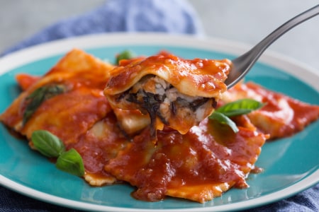 Raviolis rellenos de achicoria