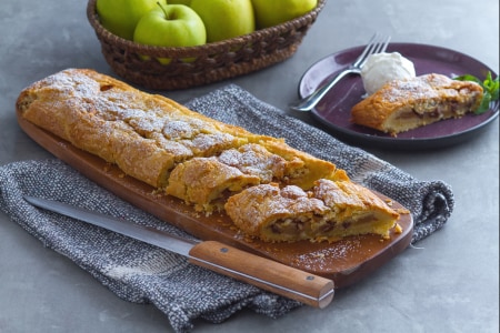 Strudel de manzana con masa quebrada