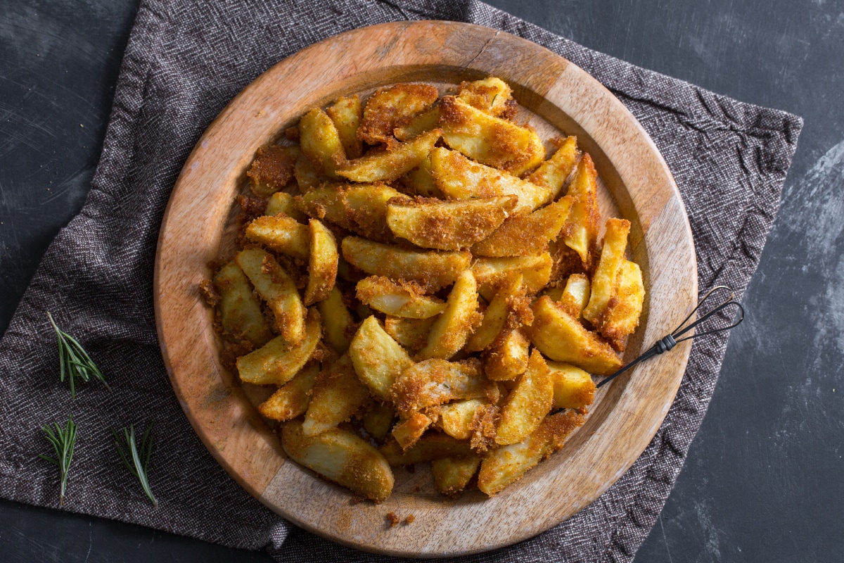 Patatas crujientes con queso
