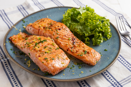 Filete de salmón a la sartén