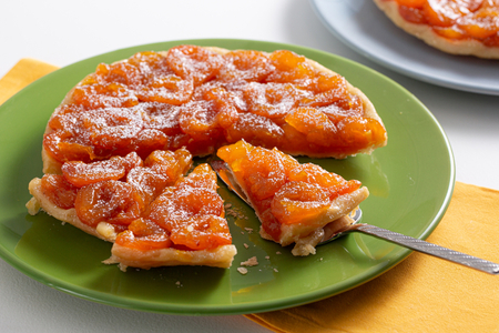 Tarta tatin de albaricoques