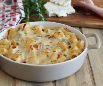 Pasta al horno con speck y gorgonzola